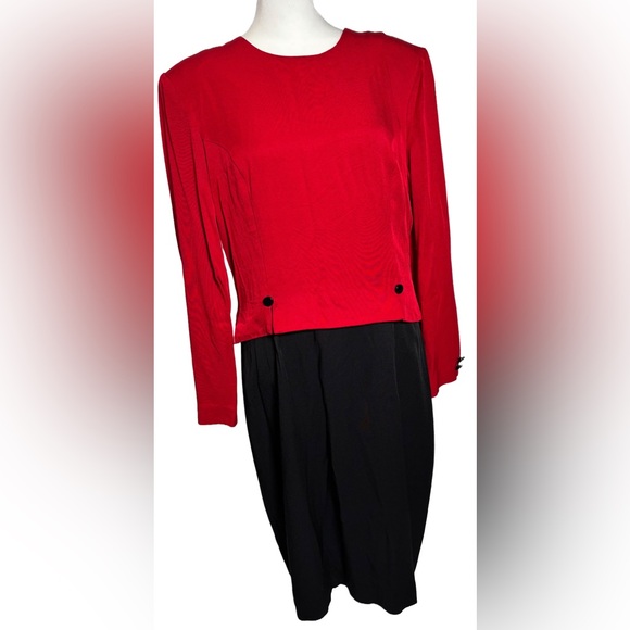 Danny & Nicole Dresses & Skirts - Vintage Danny & Nicole New York 14 Red & Black Button Detail Long Sleeve Dress